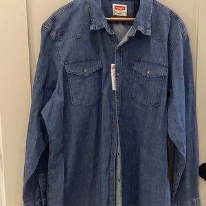 NWT 2XL wrangler men’s pearl snap denim slim untuck fit long sleeve. Western